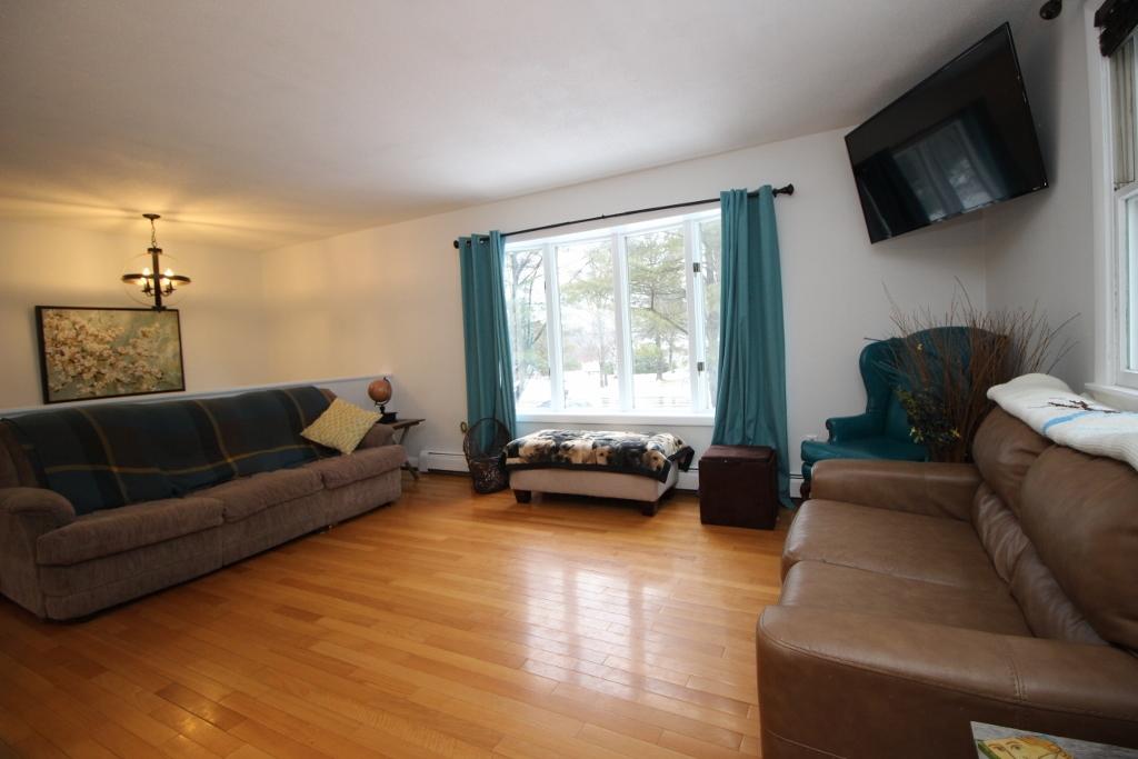 37 Chase Road Bangor, ME 04401 - Photo 6 of 35 6 (1024x683)