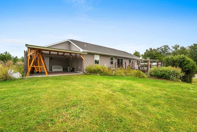 $599,900 | W5611 Gravelly Brook Road, Porterfield, WI 54159