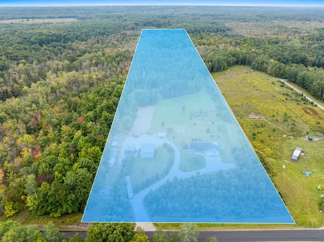 $599,900 | W5611 Gravelly Brook Road, Porterfield, WI 54159