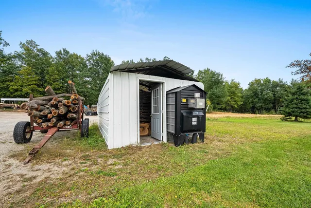 $599,900 | W5611 Gravelly Brook Road, Porterfield, WI 54159