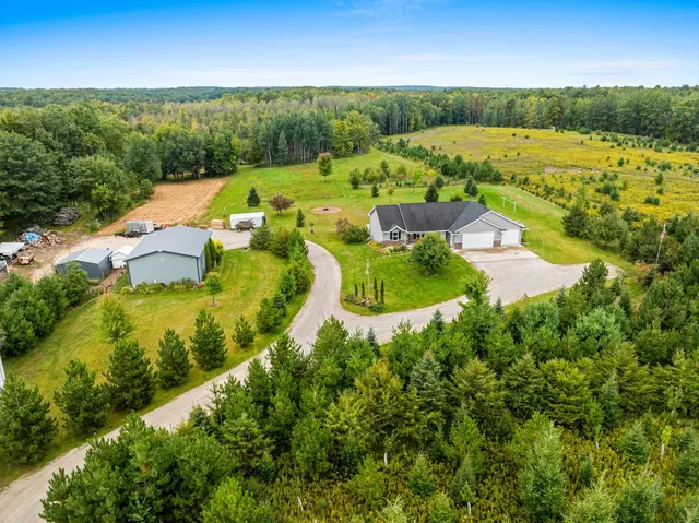 $599,900 | W5611 Gravelly Brook Road, Porterfield, WI 54159