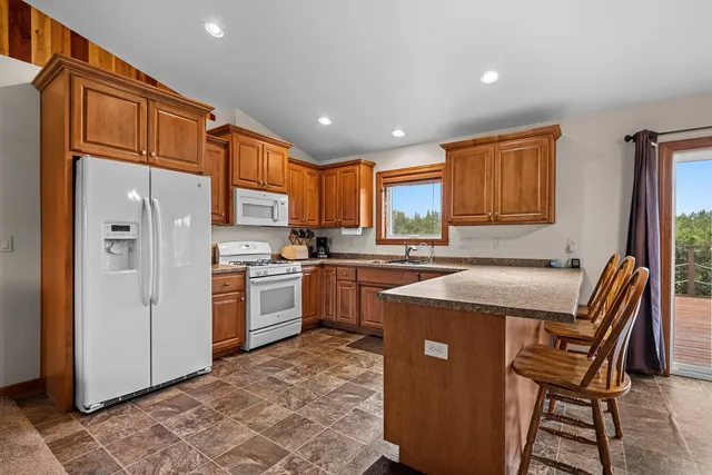 $599,900 | W5611 Gravelly Brook Road, Porterfield, WI 54159