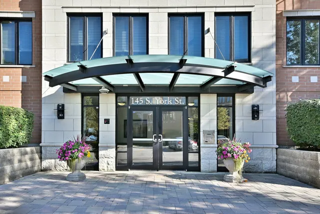 $515,000 | 145 South York Street, Unit 404, Elmhurst, IL 60126