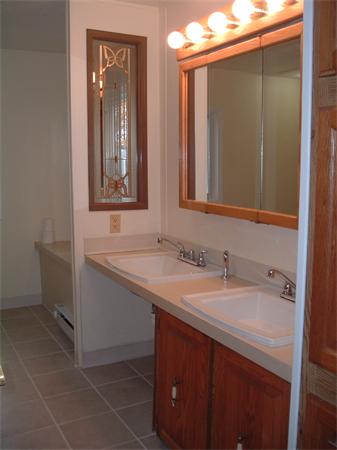 37 Castle Road Attleboro, MA 02703 - Photo 13 of 19 Gallery Image 13