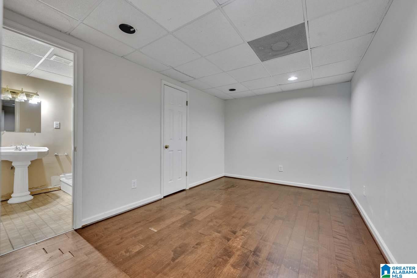 1828 Hillcrest Road Northeast Birmingham, AL 35215 - Photo 25 of 37