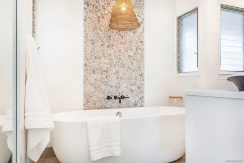 $979,000 | 11947 Bajada Road, San Diego, CA 92128