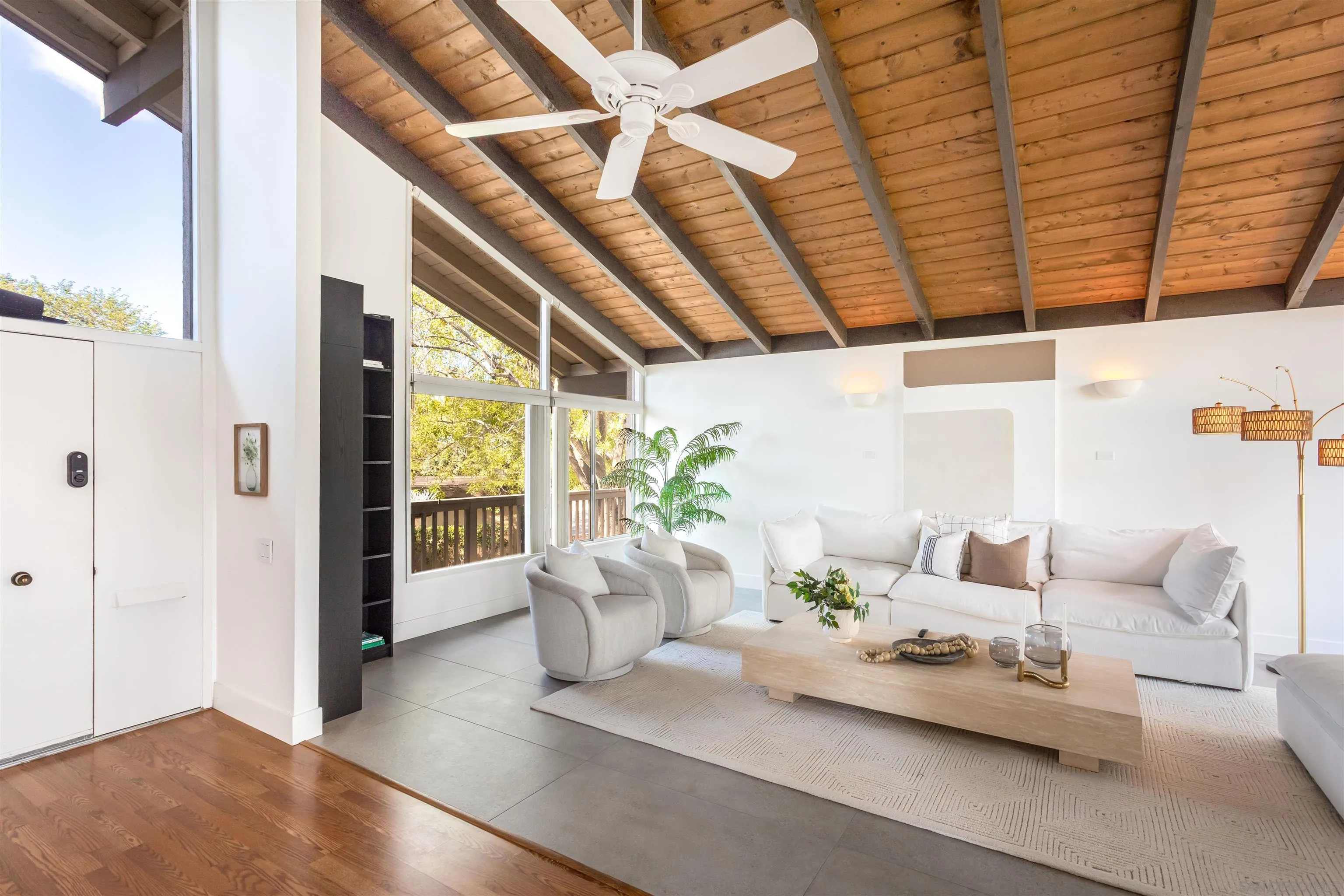 11947 Bajada Road San Diego, CA 92128 - Photo 3 of 46