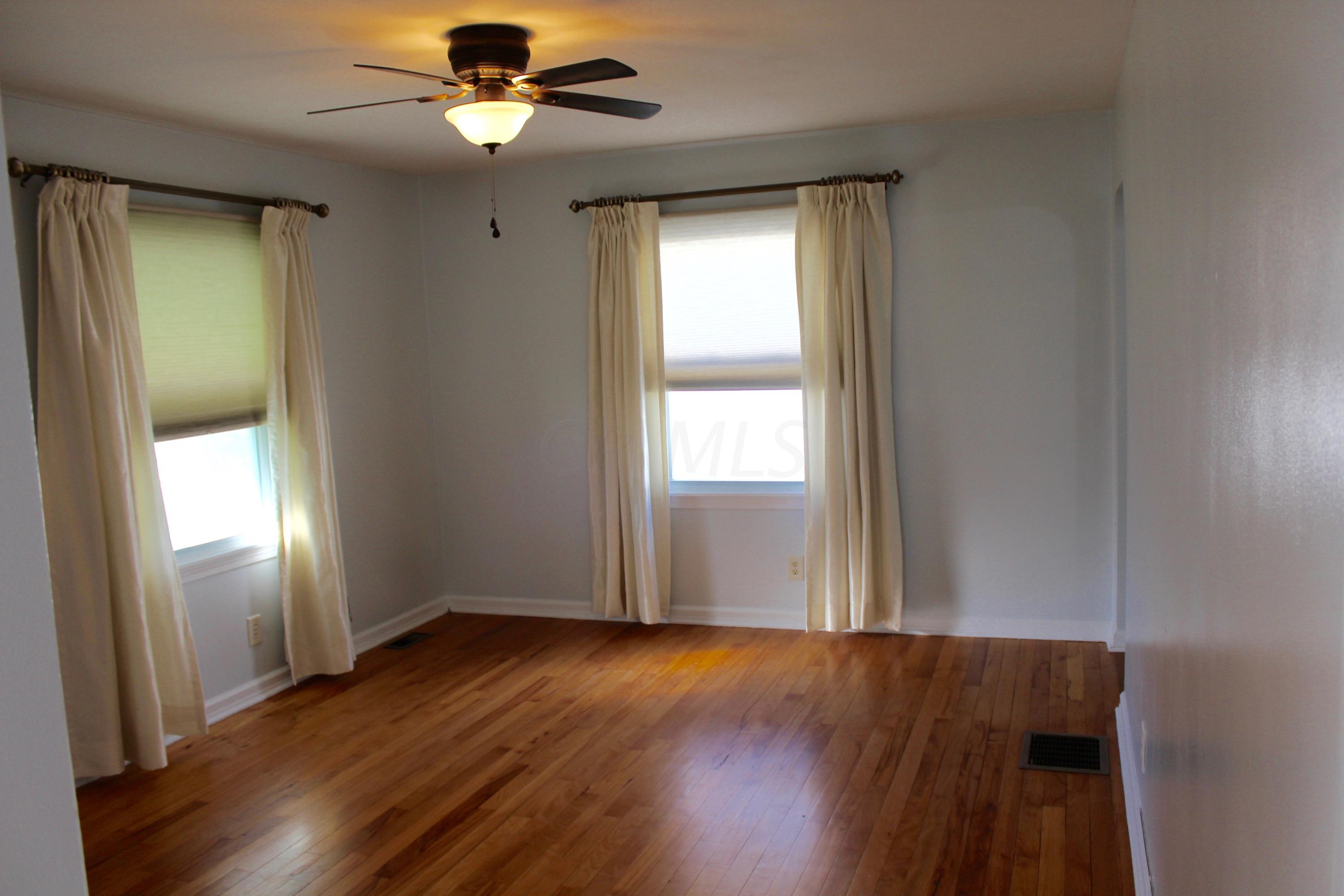 726 Rutter Avenue Lancaster, OH 43130 - Photo 4 of 35 Gallery Image 4
