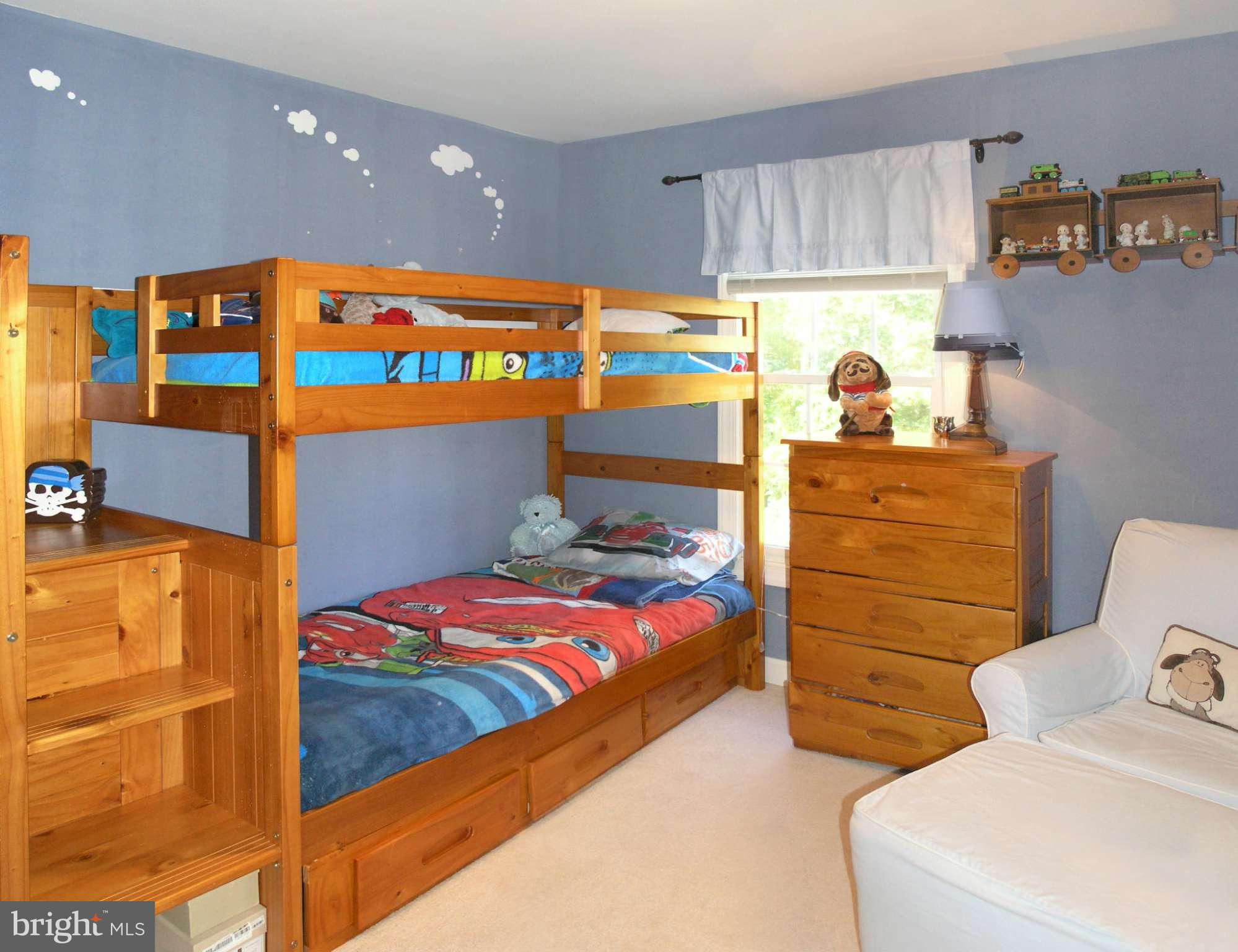 47611 Rhyolite Place Sterling, VA 20165 - Photo 24 of 29 a bedroom with a bed and a window