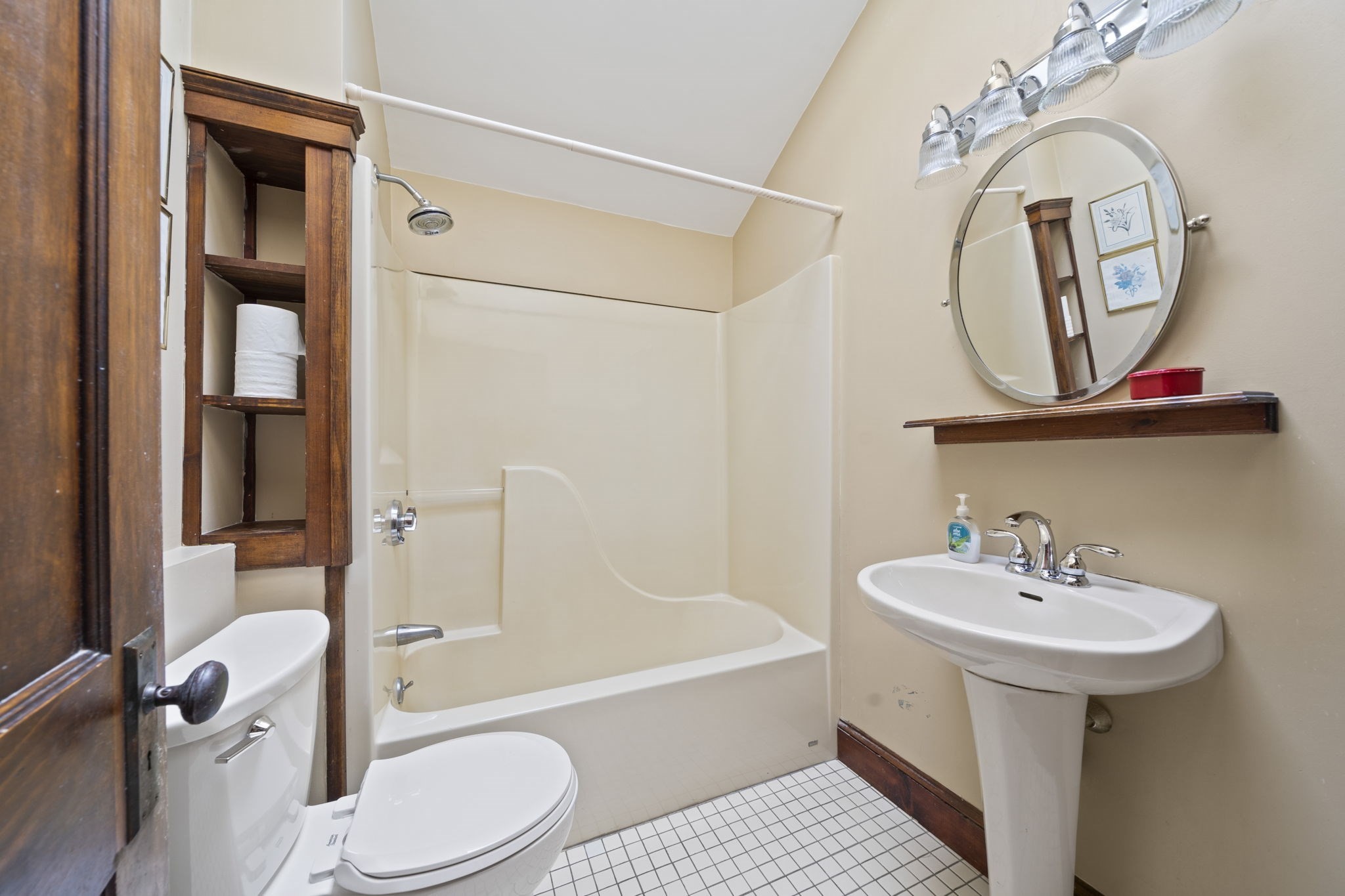 258 Holbrook Road Quincy, MA 02171 - Photo 26 of 41 Gallery Image 26