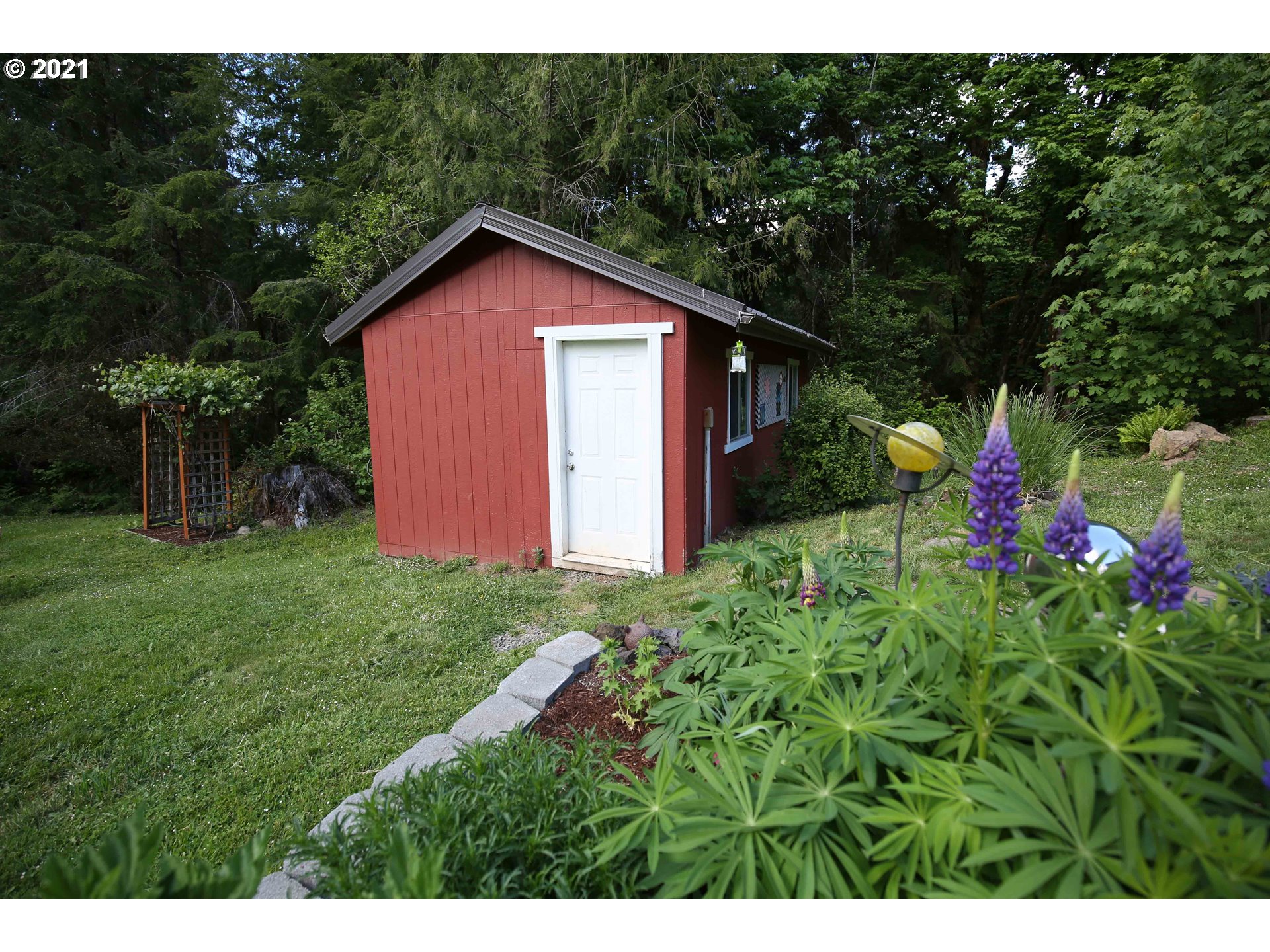 35108 Perkins Creek Road Cottage Grove, OR 97424 - Photo 25 of 31 Gallery Image 25