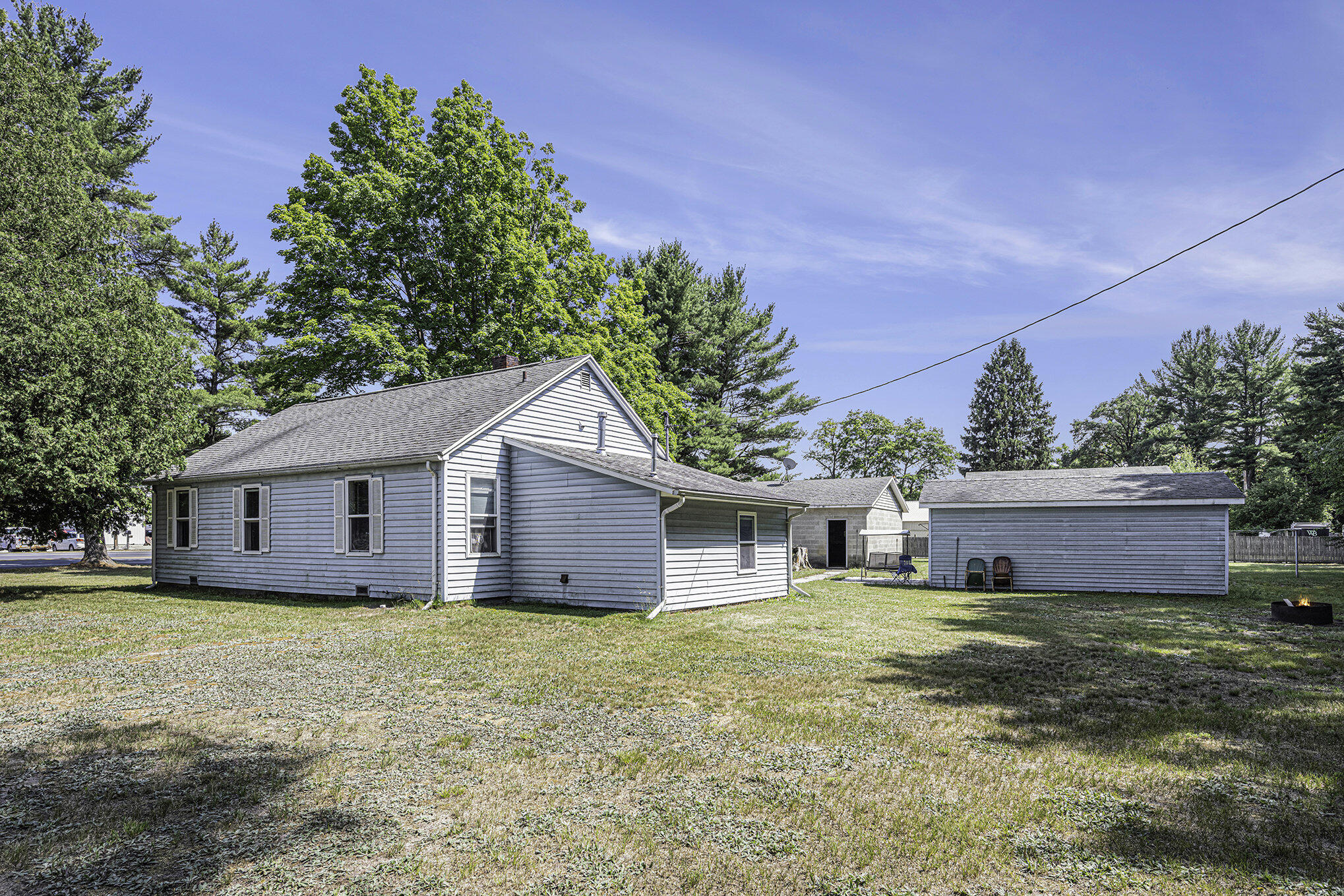 3495 North Whitehall Road Muskegon, MI 49445 - Photo 5 of 26 020_3495whitehallrd_32