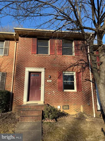 $1,745 | 200 Farrell Lane, Fredericksburg, VA 22401