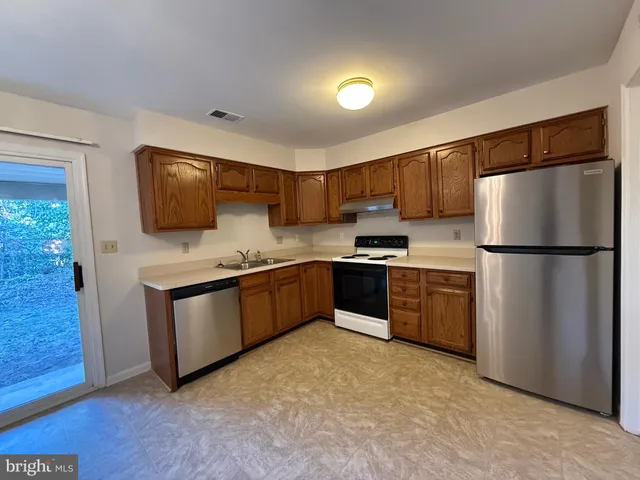 $1,745 | 200 Farrell Lane, Fredericksburg, VA 22401