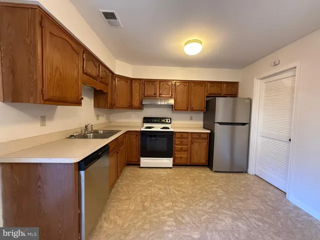 $1,745 | 200 Farrell Lane, Fredericksburg, VA 22401