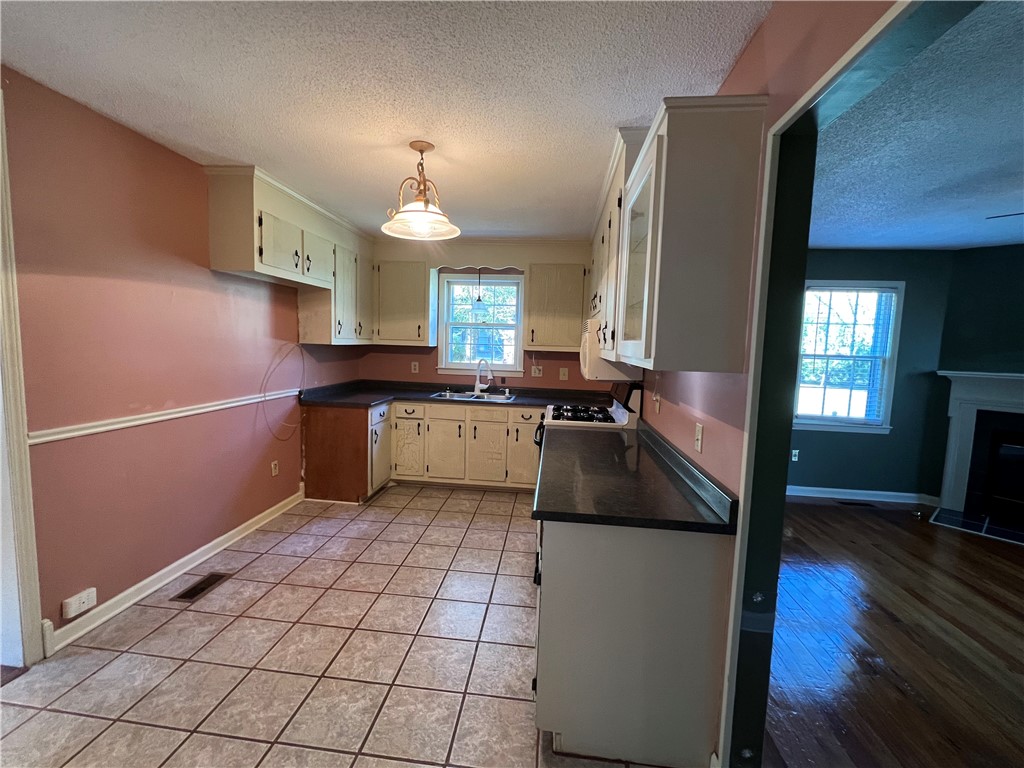 1923 James Cox Road Belton, SC 29627 - Photo 3 of 22 Gallery Image 3