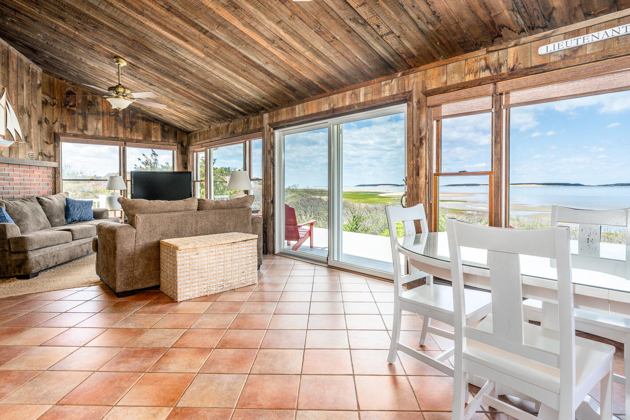 1005 3rd Avenue Wellfleet, MA 02667 - Photo 8 of 48 livroom7