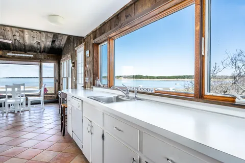 $1,995,000 | 1005 3rd Avenue, Wellfleet, MA 02667
