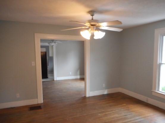 1320 Dallas Road Chattanooga, TN 37405 - Photo 3 of 26 DSCN1560