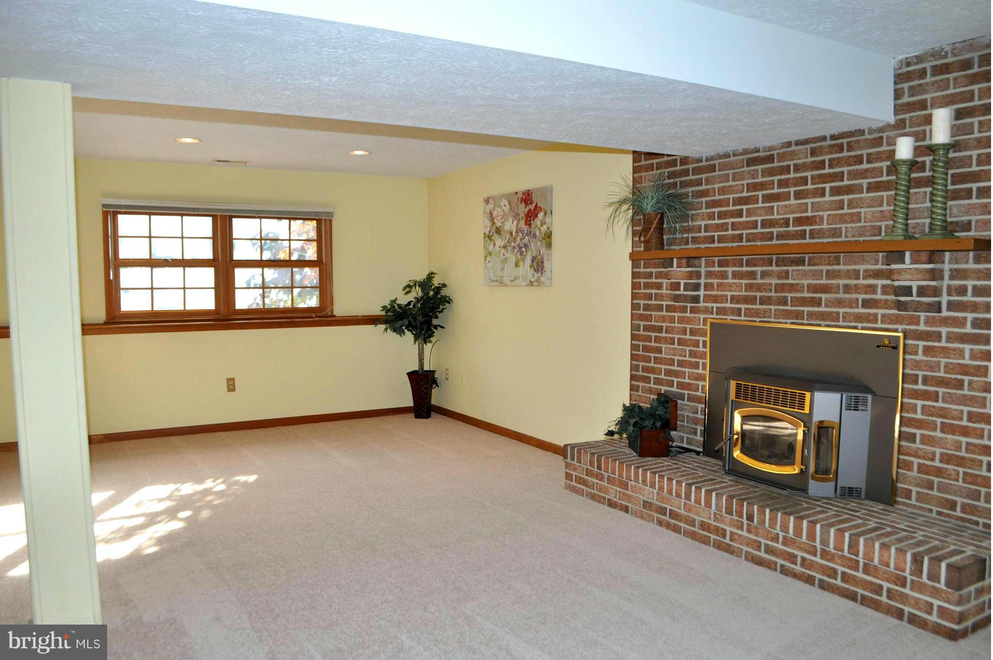 7796 Poplar Grove Road Severn, MD 21144 - Photo 16 of 29 Family Room