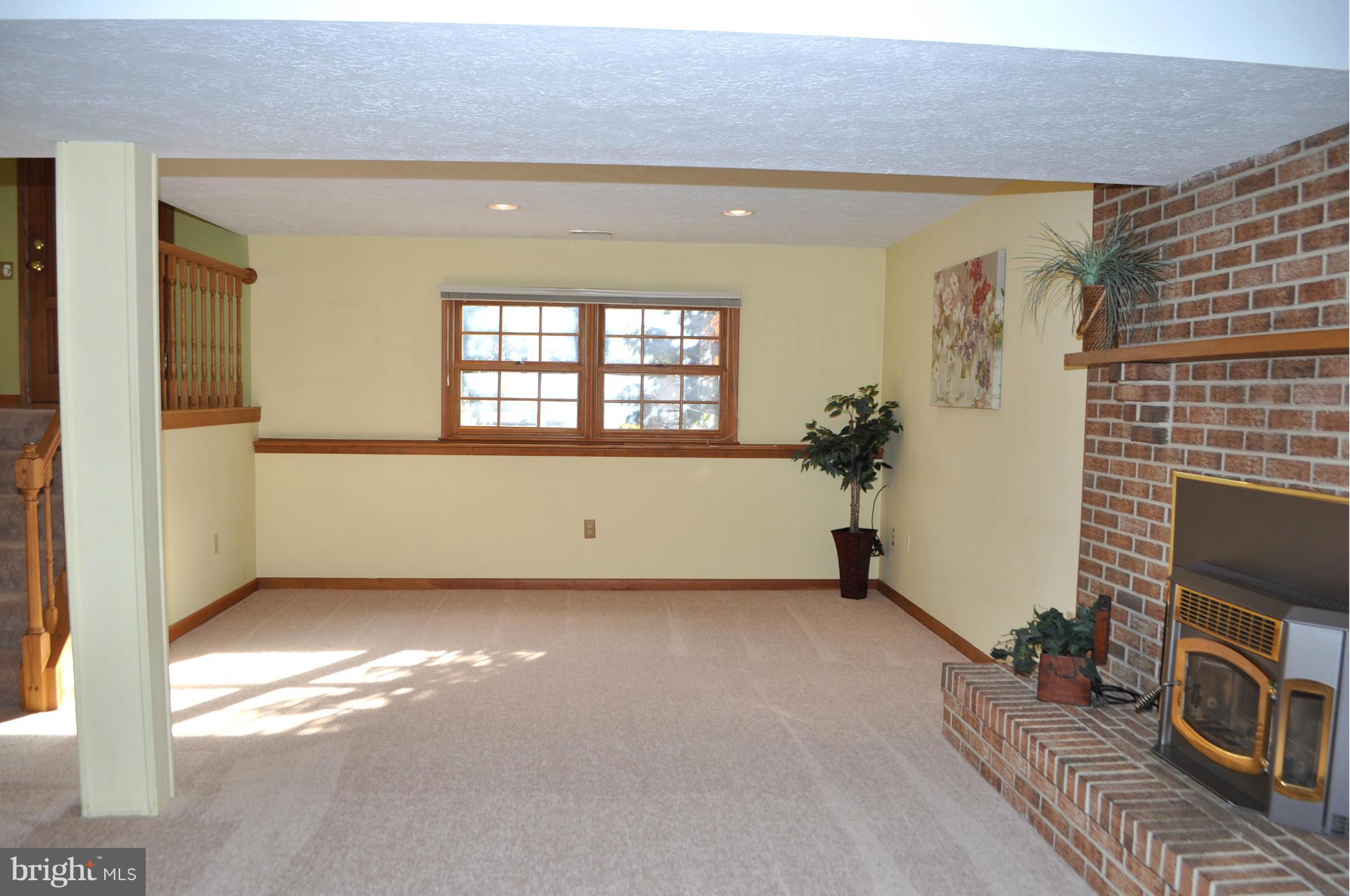 7796 Poplar Grove Road Severn, MD 21144 - Photo 20 of 29 Family Room