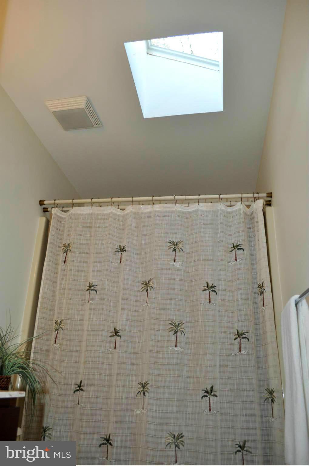 7796 Poplar Grove Road Severn, MD 21144 - Photo 26 of 29 Bath (Master)