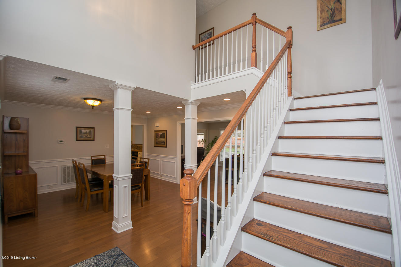 7216 Quindero Run Road Louisville, KY 40228 - Photo 3 of 35 Entry view