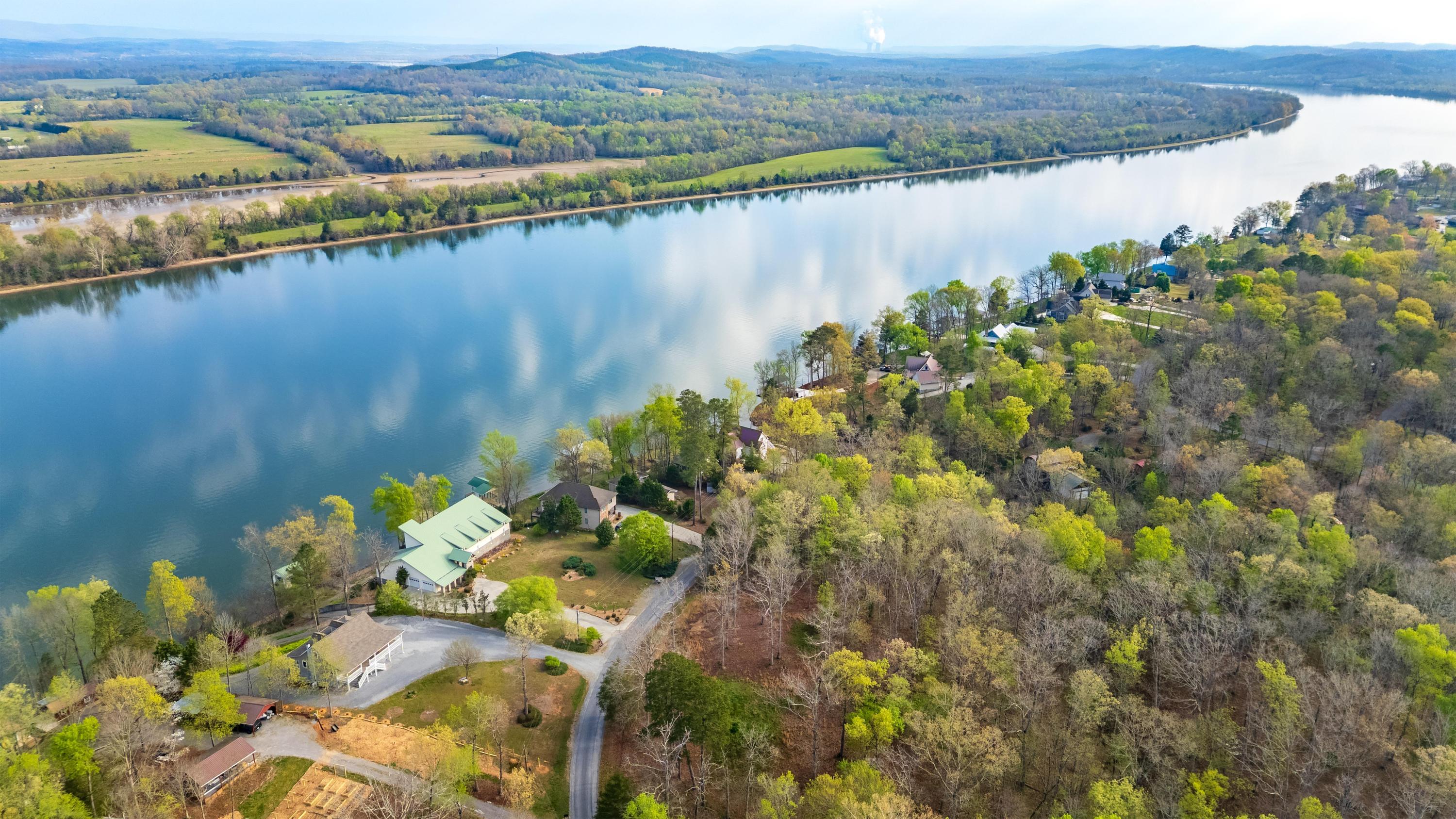 325 Russell Lane Decatur, TN 37322 - Photo 29 of 36 25