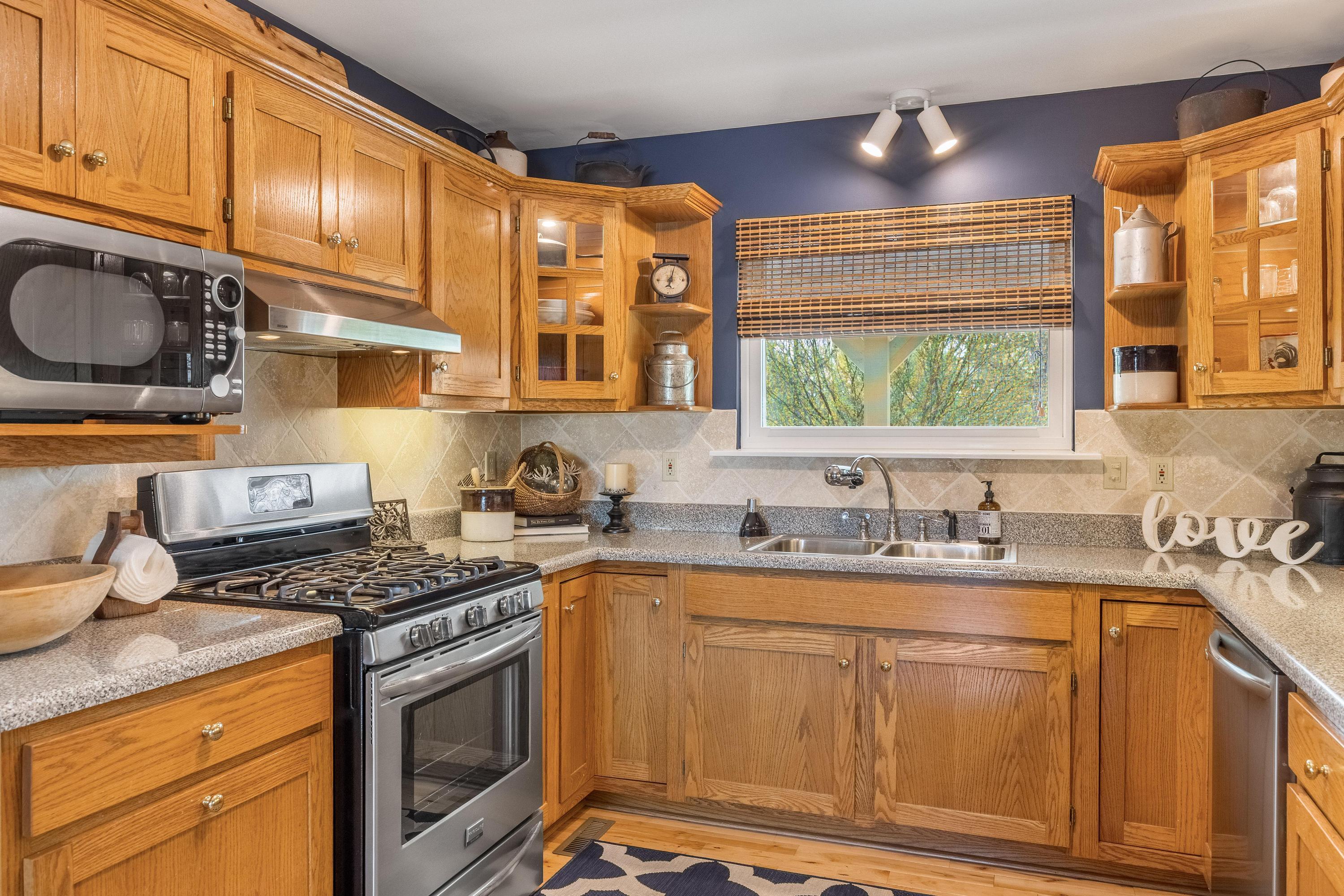 325 Russell Lane Decatur, TN 37322 - Photo 9 of 36 7