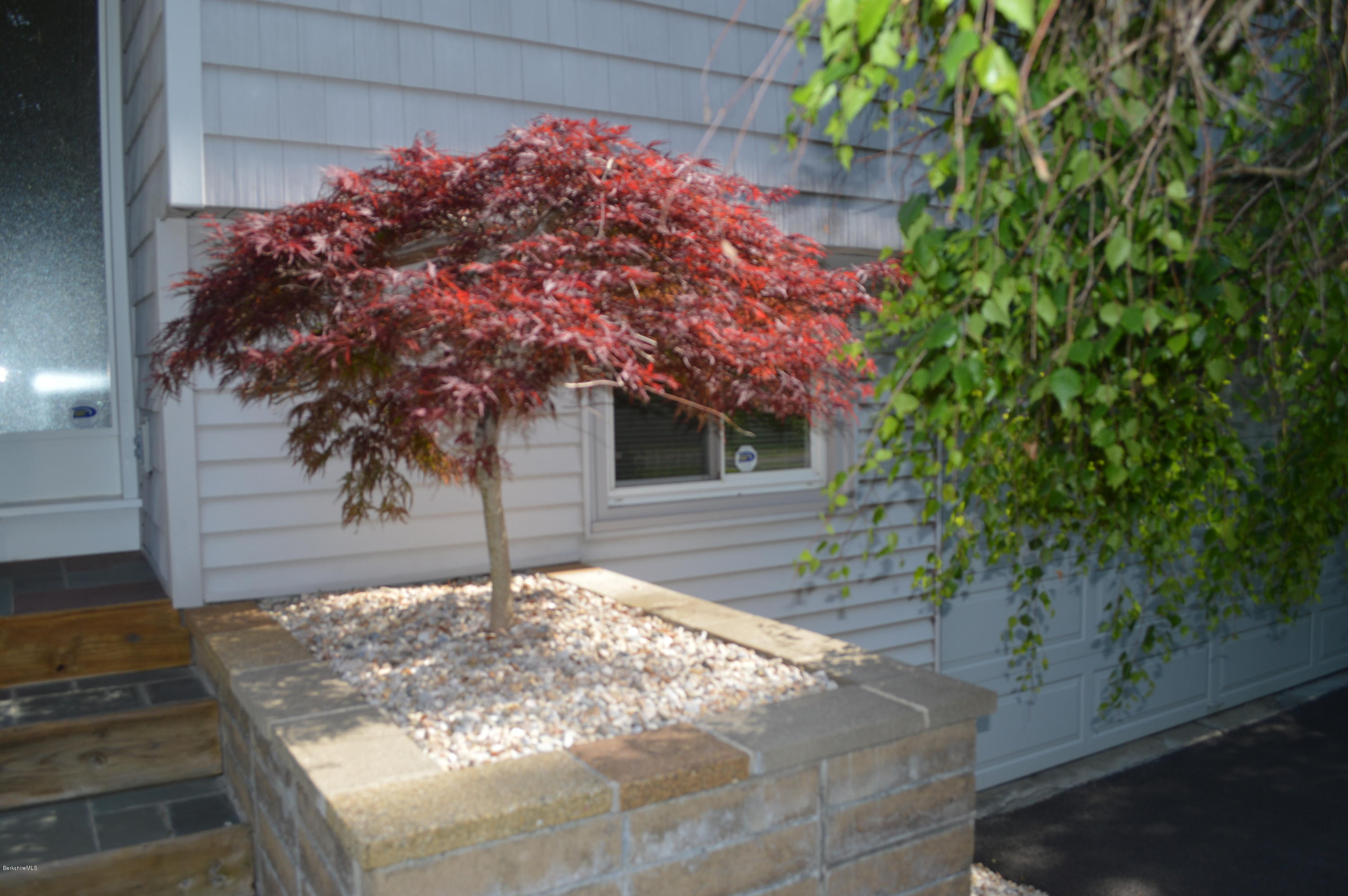 140 South Mountain Road Pittsfield, MA 01201 - Photo 20 of 20 DSC_0931