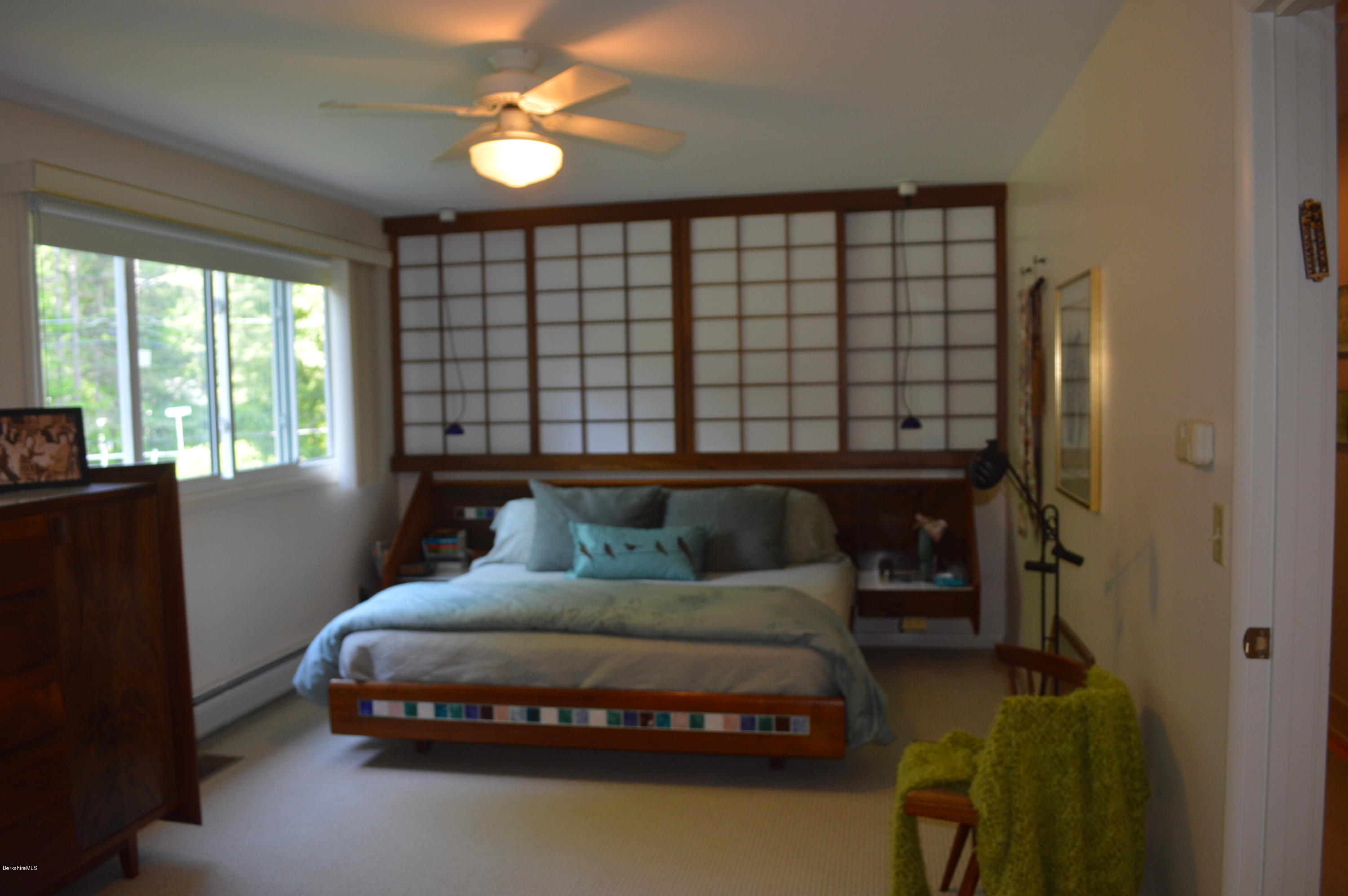 140 South Mountain Road Pittsfield, MA 01201 - Photo 10 of 20 DSC_0955