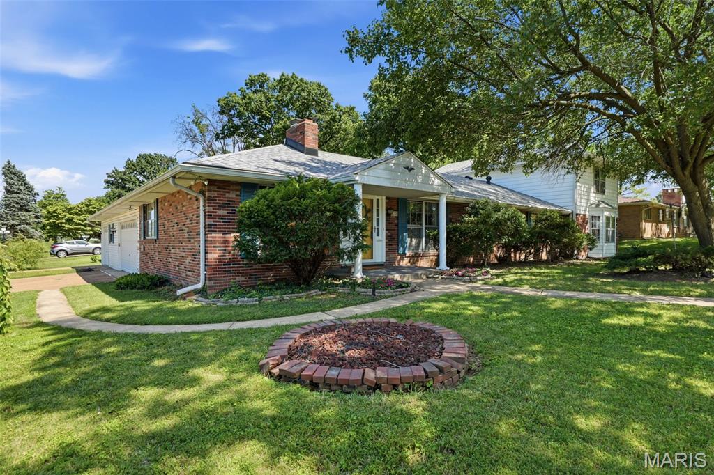 8700 South Laclede Station Road St. Louis, MO 63123 - Photo 3 of 60