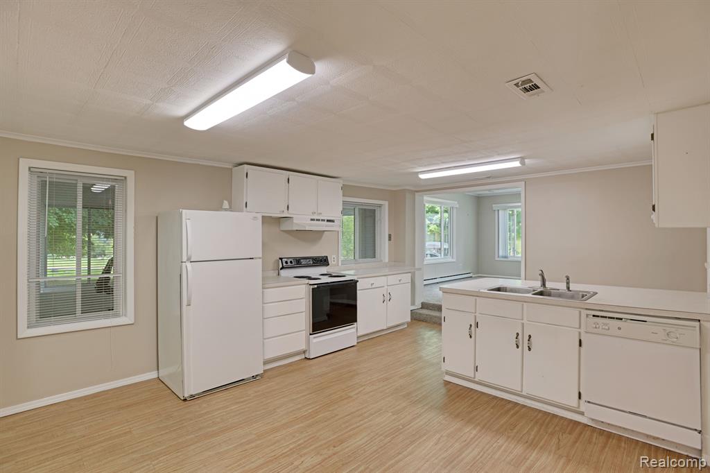 404 Jayne Road Fenton, MI 48430 - Photo 7 of 18 Gallery Image 7