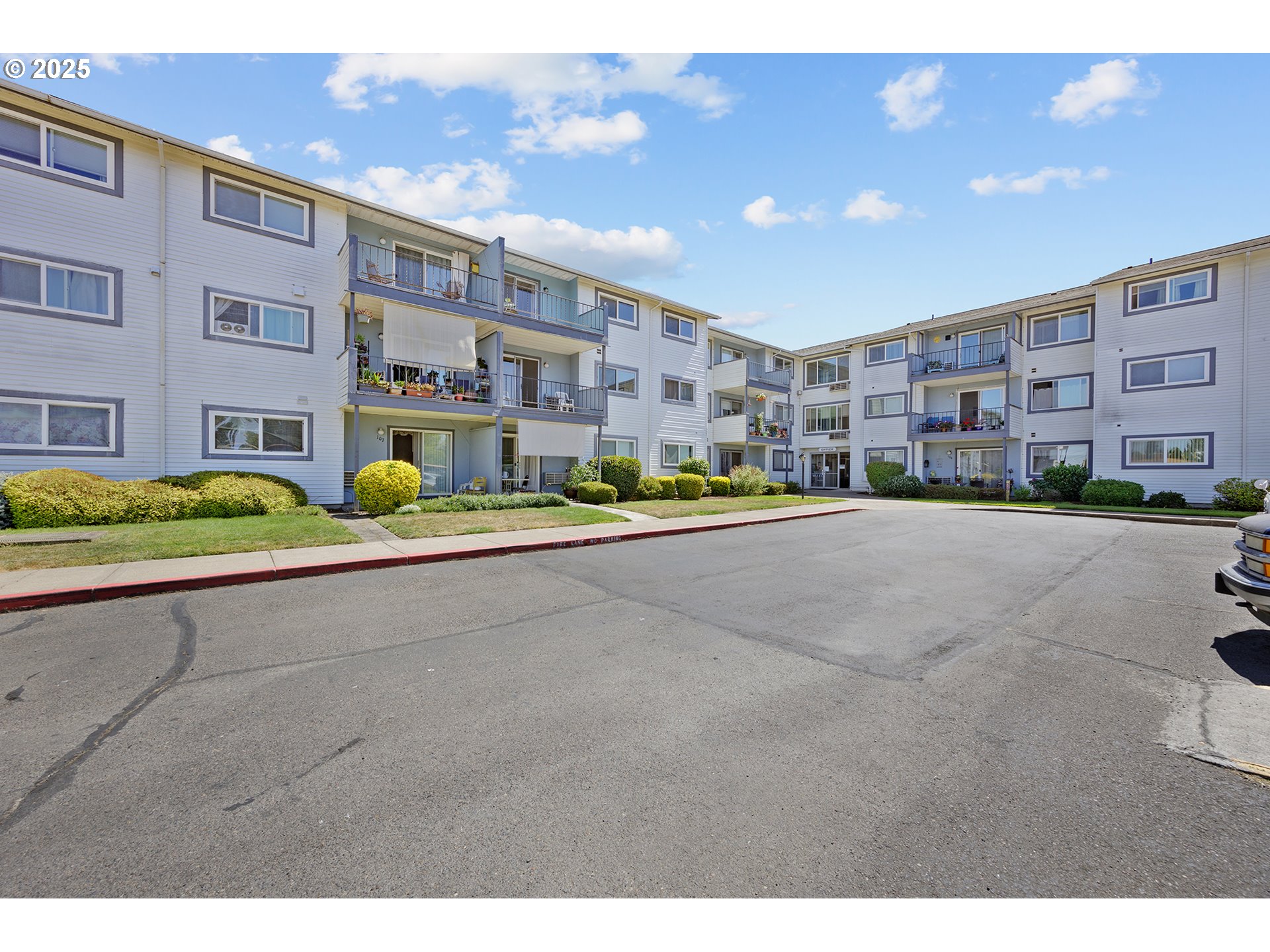 950 Evergreen Road, Unit 306 Woodburn, OR 97071 - Photo 1 of 30 Gallery Image 1