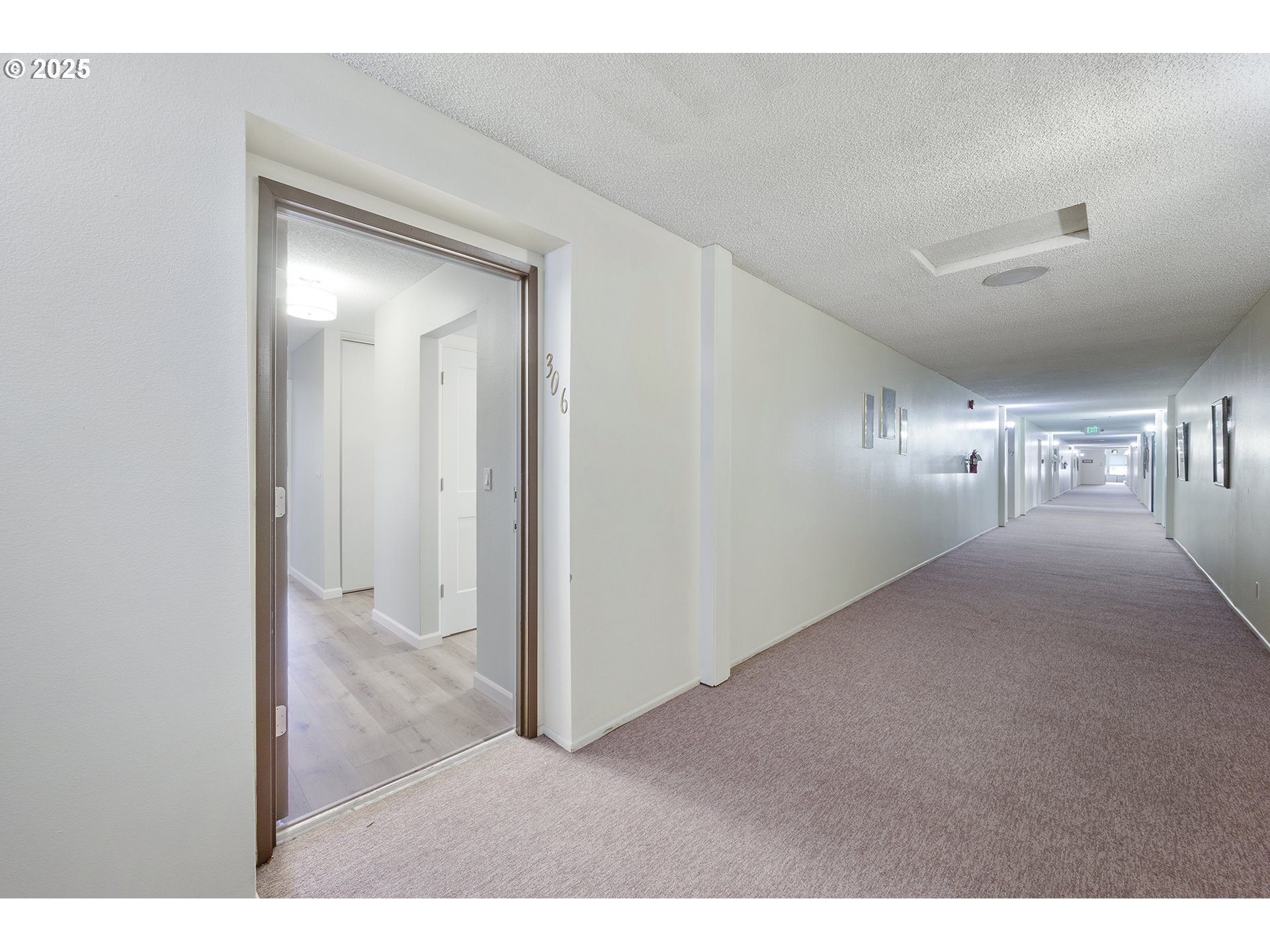 950 Evergreen Road, Unit 306 Woodburn, OR 97071 - Photo 3 of 30 Gallery Image 3