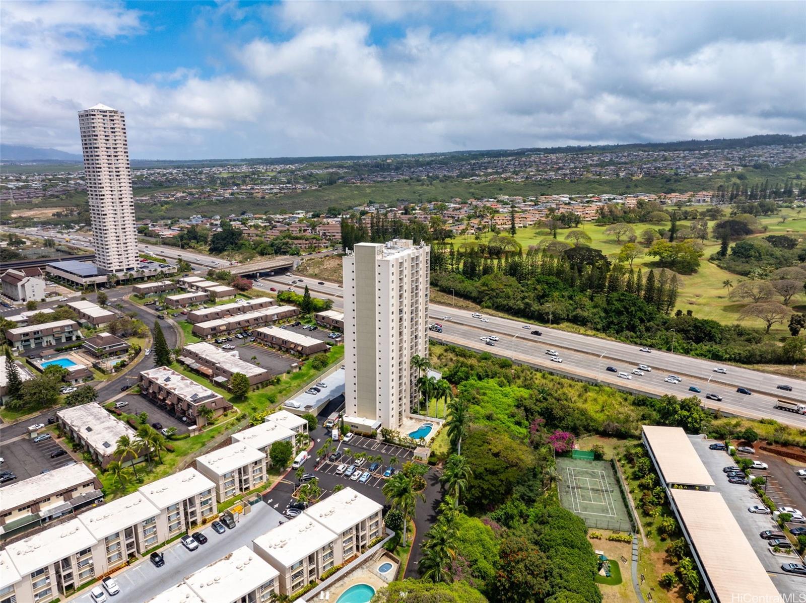 98-1038 Moanalua Road, Unit 1502 Aiea, HI 96701 - Photo 17 of 20 a view of a city