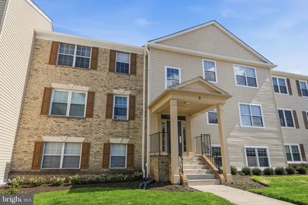 $240,000 | 5 Normandy Square Court, Unit 1B, Silver Spring, MD 20906