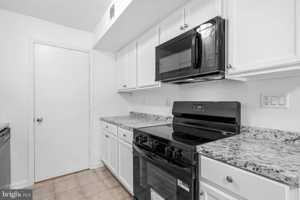 $240,000 | 5 Normandy Square Court, Unit 1B, Silver Spring, MD 20906
