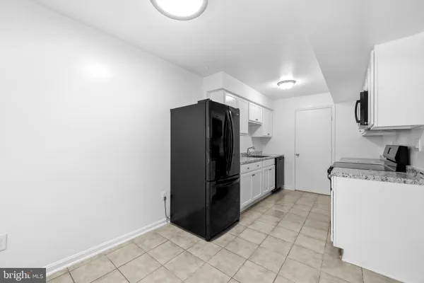 $240,000 | 5 Normandy Square Court, Unit 1B, Silver Spring, MD 20906