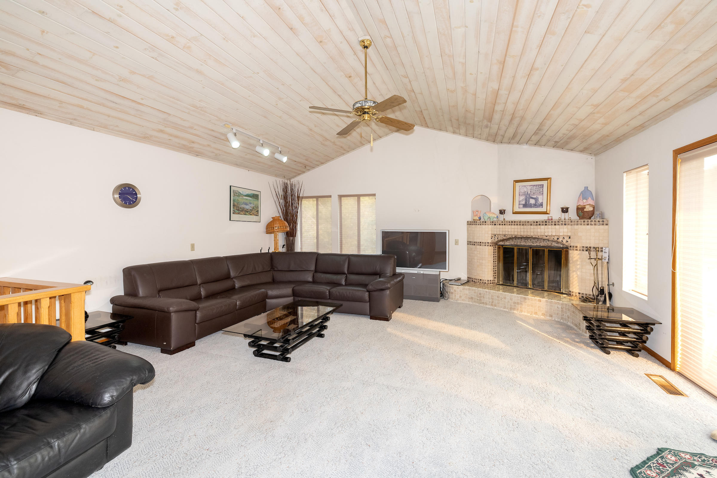 1296 Ridge Road Fawnskin, CA 92333 - Photo 4 of 30 IMG_0215-Edit