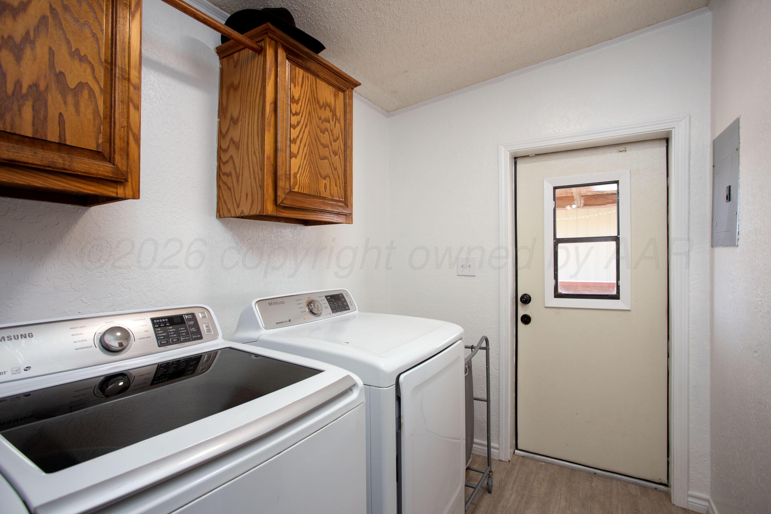 8300 Arlie Road Amarillo, TX 79108 - Photo 22 of 44 8300 Arlie - Utility Room