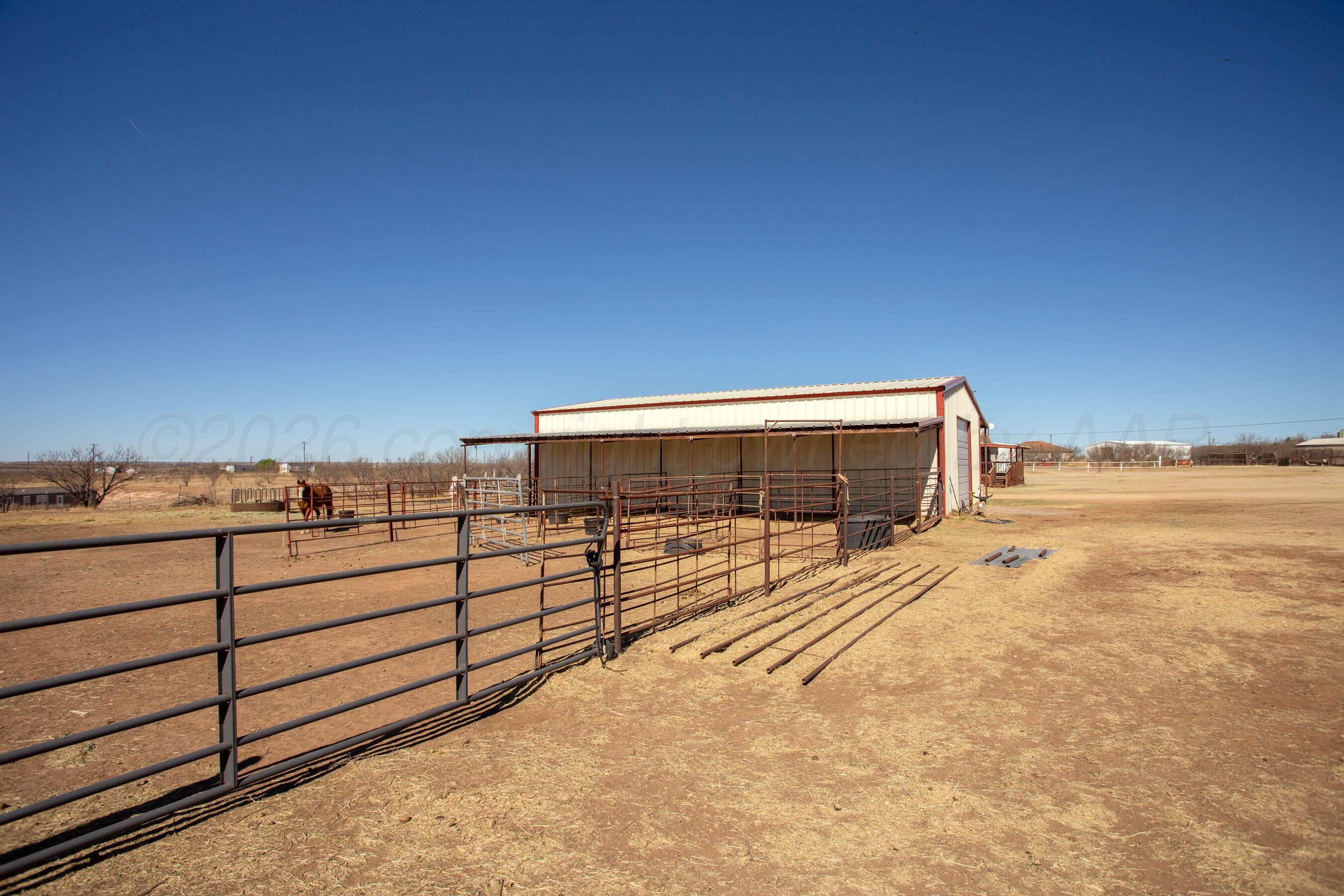 8300 Arlie Road Amarillo, TX 79108 - Photo 32 of 44 8300 Arlie - Horse Facilities - 2