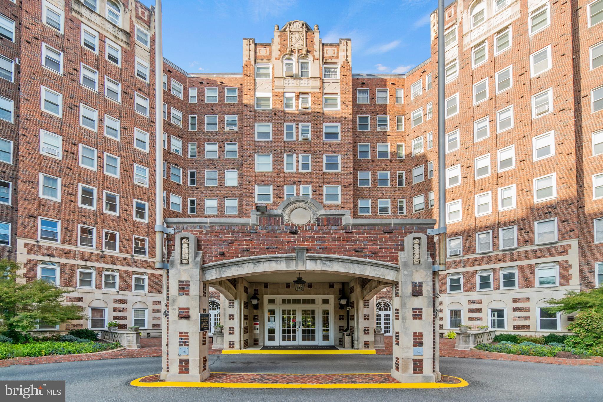 3601 Connecticut Avenue Northwest, Unit 106 Washington, DC 20008 - Photo 2 of 34 a front view of a building with garden