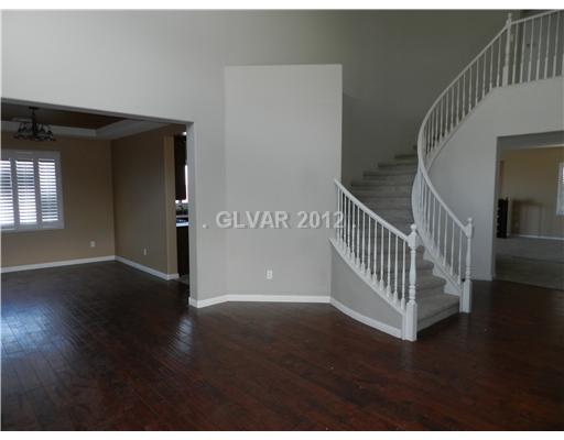 112 Turtle Ridge Avenue Las Vegas, NV 89183 - Photo 3 of 10 Living Room.