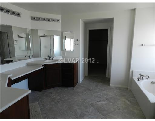 112 Turtle Ridge Avenue Las Vegas, NV 89183 - Photo 6 of 10 Master Bath/Spa.