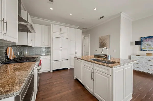 $1,000,000 | 2800 Lakeside Parkway, Unit 701, Flower Mound, TX 75022