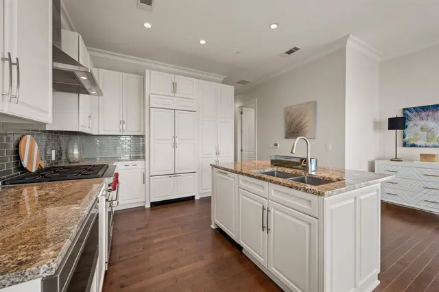 $1,000,000 | 2800 Lakeside Parkway, Unit 701, Flower Mound, TX 75022