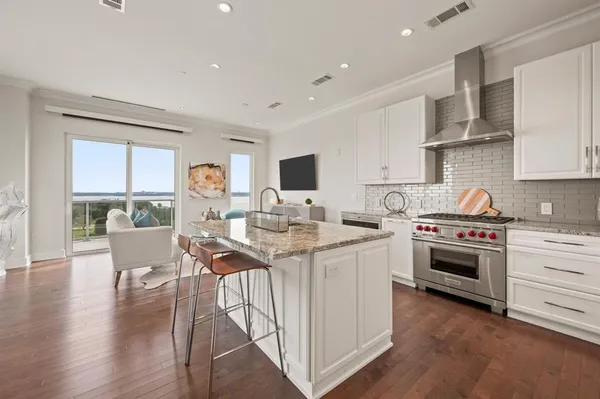 $1,000,000 | 2800 Lakeside Parkway, Unit 701, Flower Mound, TX 75022