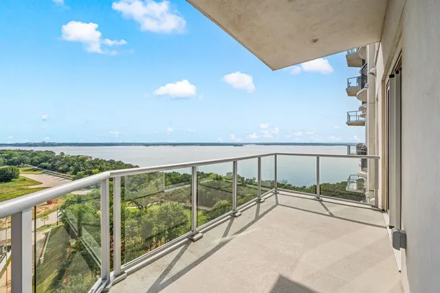$1,000,000 | 2800 Lakeside Parkway, Unit 701, Flower Mound, TX 75022