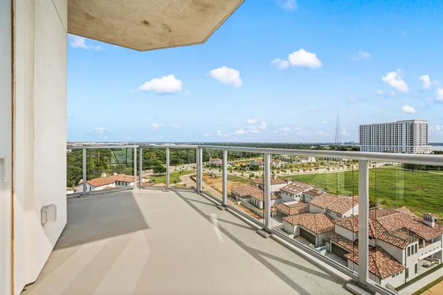 $1,000,000 | 2800 Lakeside Parkway, Unit 701, Flower Mound, TX 75022
